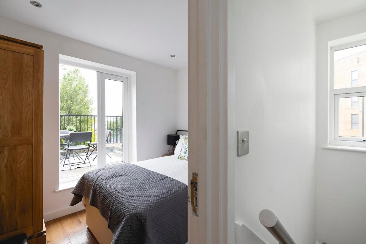 Beautiful 3bed Near Notting Hill Apartment
